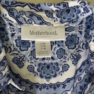 Motherhood Maternity Blue and White Patterned Sleeveless Blouse Top Size Medium